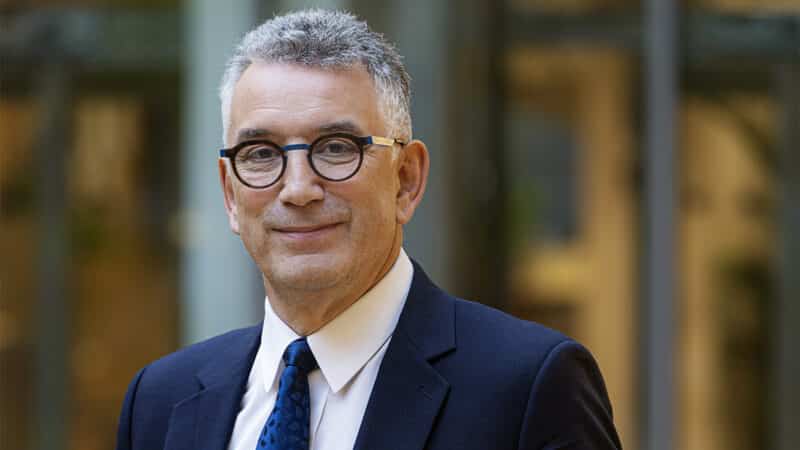 leadership Avril / Jean-Philippe Puig